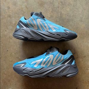 Yeezy 700